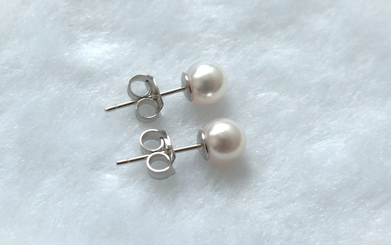 Japanese Akoya pearl stud earrings AAA creamy white 5.5-6mm top-grade ...