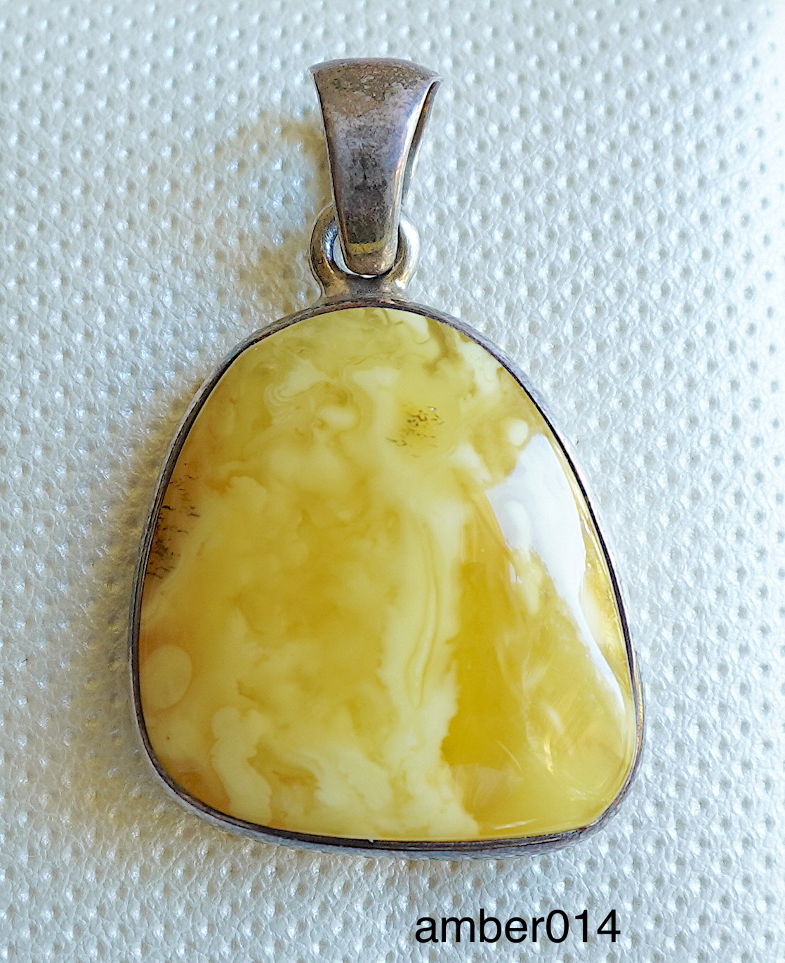 Natural Baltic sea amber pendant: high-grade honey tone amber ...